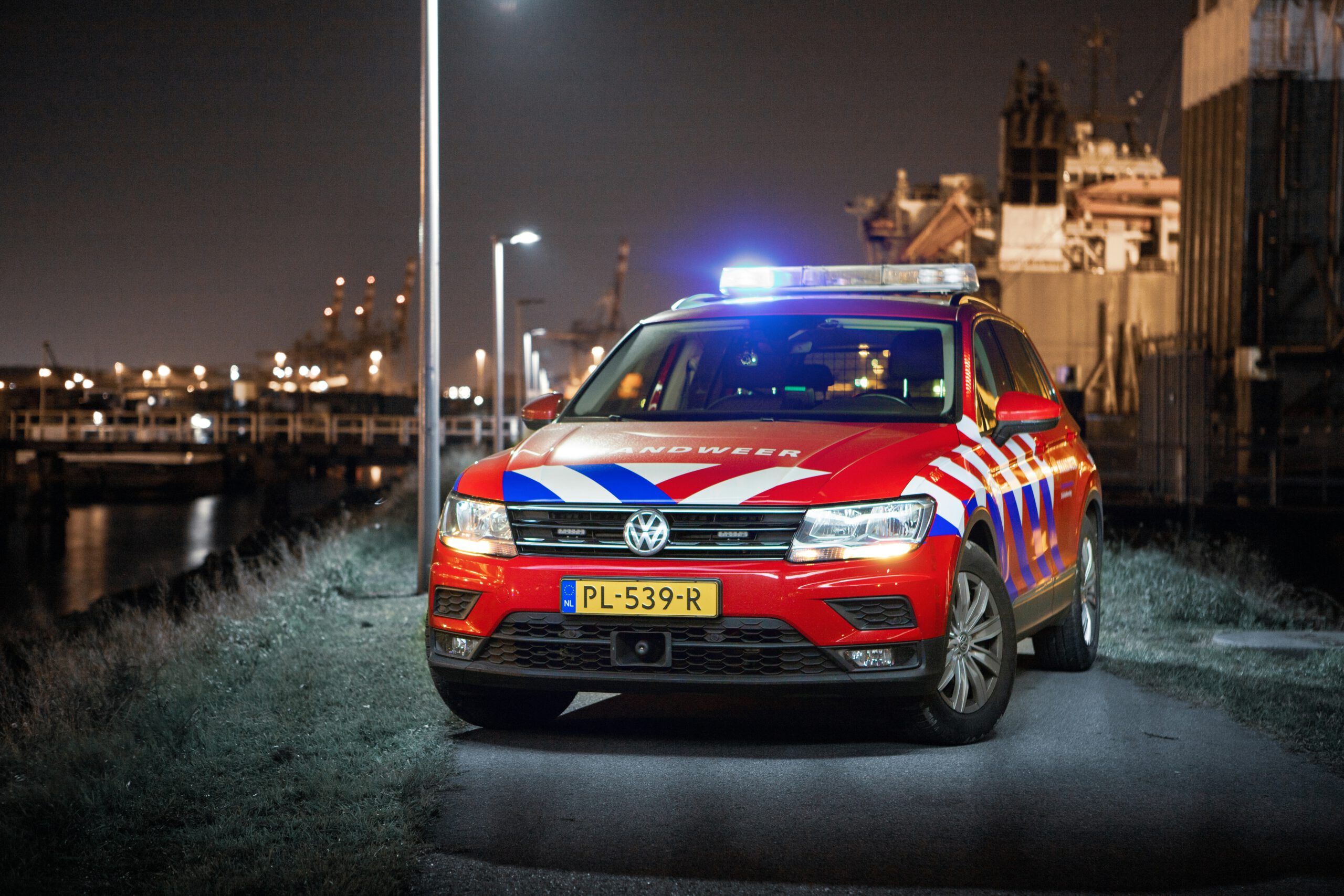 Scooter uitgebrand op parkeerterrein Willem de Zwijgerlaan Leiden