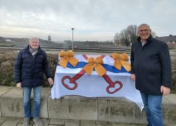 Nieuwe erfgoedborden maken rijke geschiedenis Hoofdstraat zichtbaar