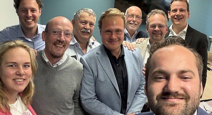 Nieuwe koers voor Katwijk: gesprekken over vierpartijencoalitie gestart