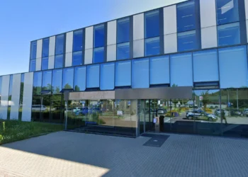 Jeffrey Versluis volgt Martin Brons op als gemeentesecretaris van Woerden