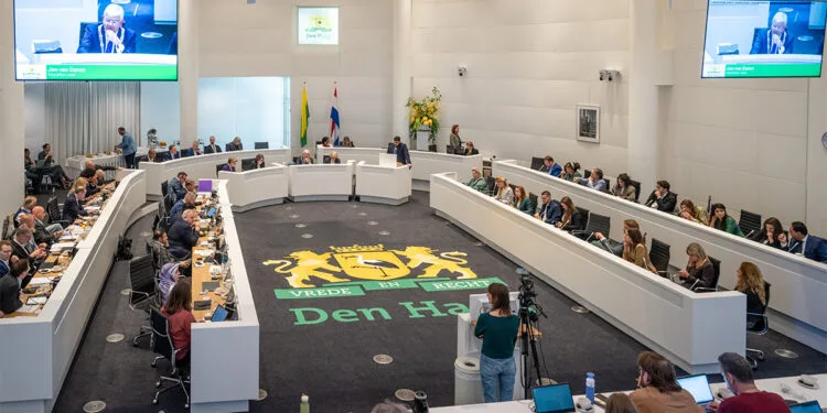 gemeenteraad den haag vergadering raadszaal